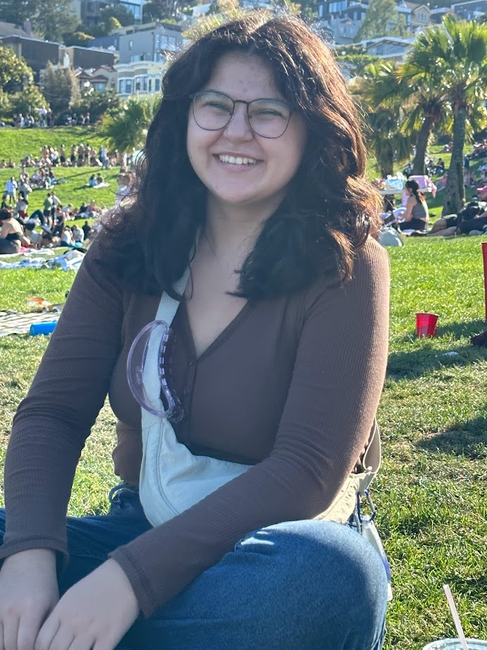 Image of Jazmine Gallardo, lab member and research assistant.